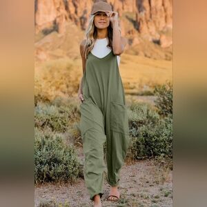 Oversized Hippie V-Neck Sleeveless Wide Leg Pant Pocket Jumpsuit Outfit Bohemian
